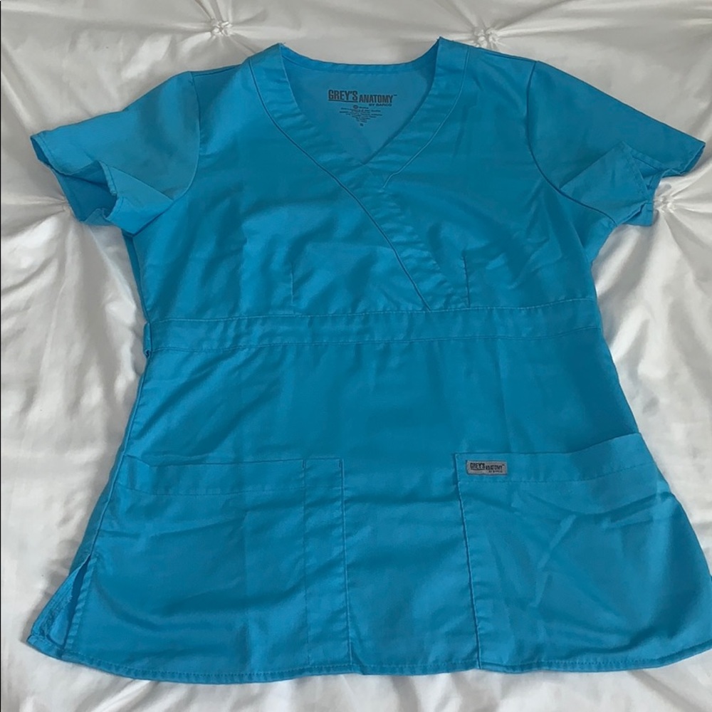 Scrub top